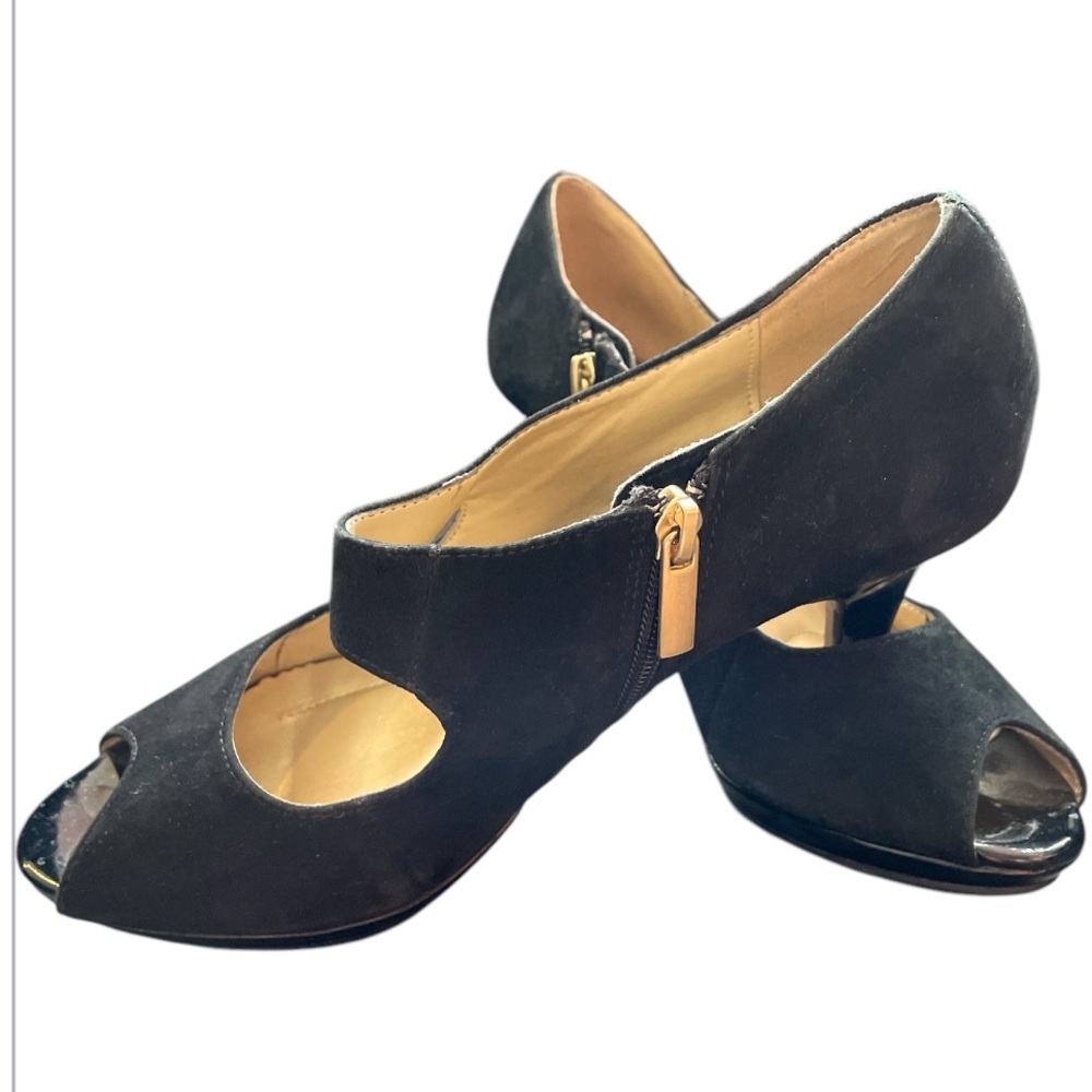 Bandolino black velvet open toe heeled size 8.5 shoes special Occassion